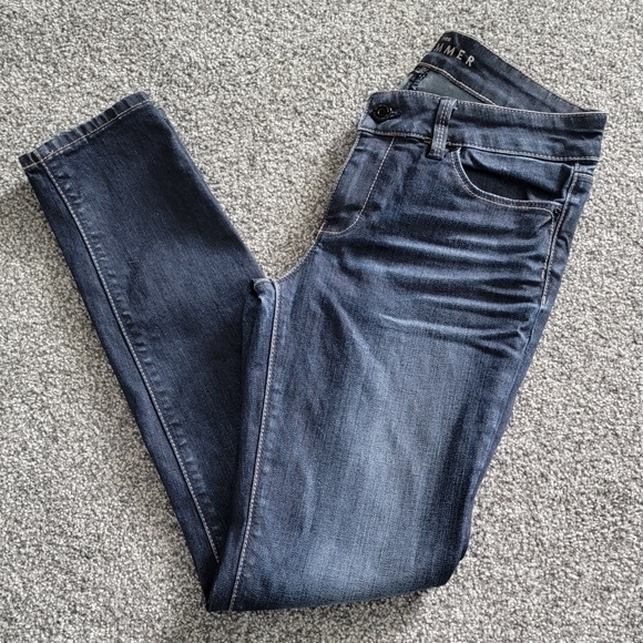 EUC! WHBM Skimmer Jeans - 2/26 - Picture 3 of 8